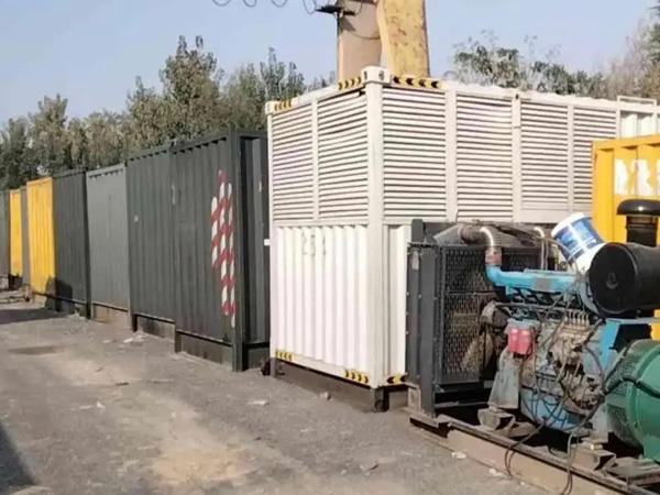 迎泽200KW柴油发电机机组每小时油耗是多少?